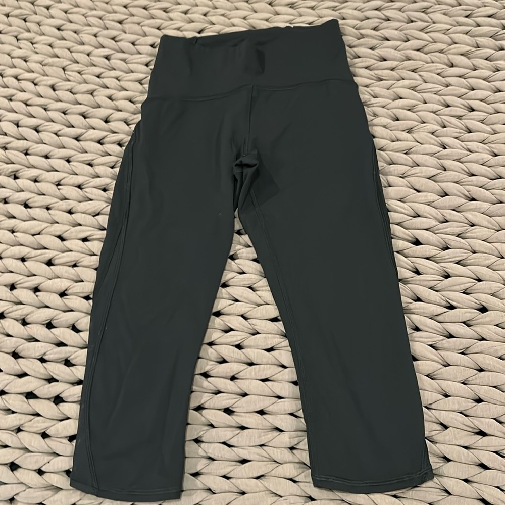 Lululemon crop